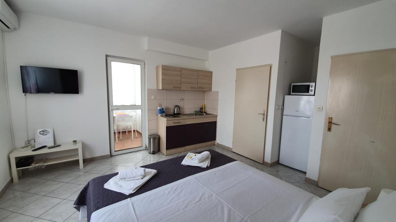 Batkoski Apartments Pag Town Extérieur photo