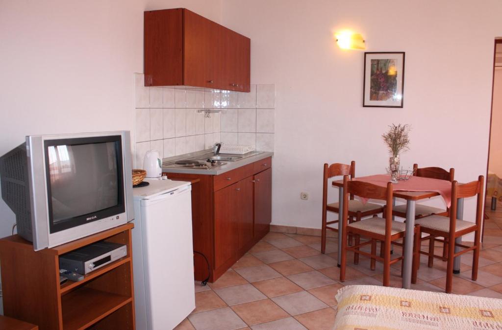 Batkoski Apartments Pag Town Extérieur photo